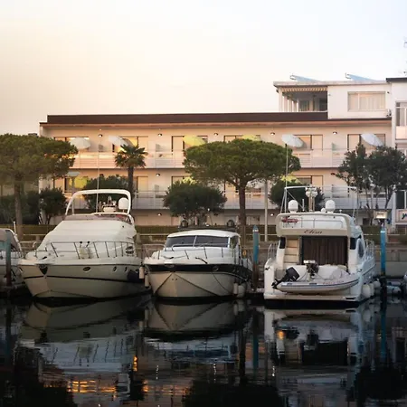 By The In Lignano - Beahost